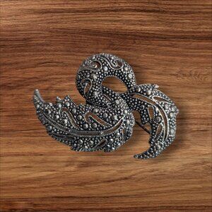 vintage marcasite silver tone leaf swirl design brooch pin Art Deco Victorian